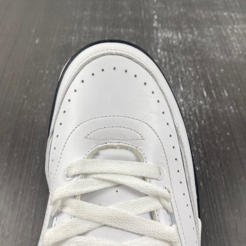 Jordan 2 Retro OG Chicago (2022) - 4