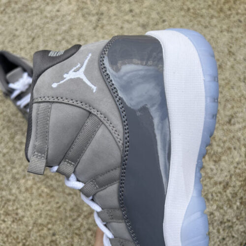 Jordan 11 Retro Cool Grey - 11