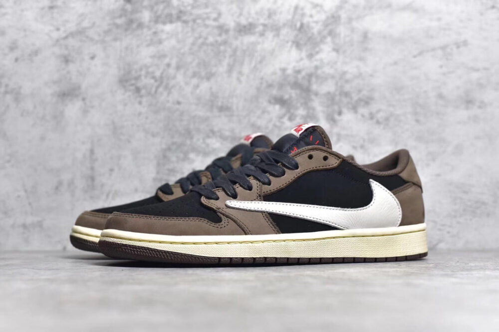 Travis Scott X Air Jordan 1 Low Mocha - 12
