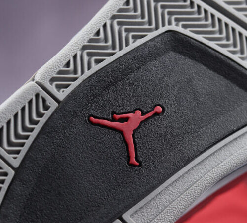 Jordan 4 Retro Toro Bravo - 4