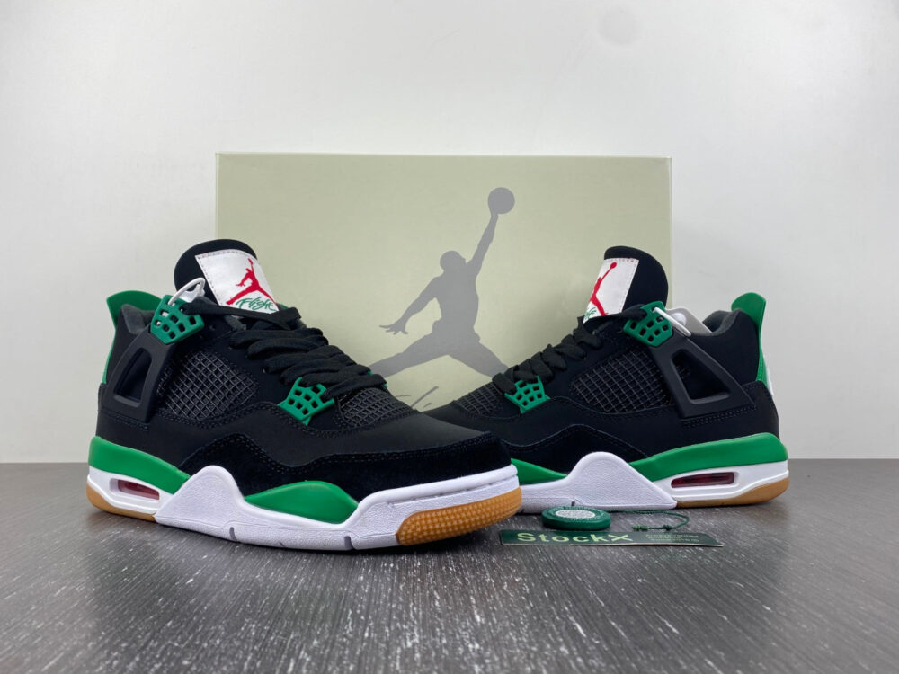 Nike SB x Air Jordan 4 Alternate Black - 12