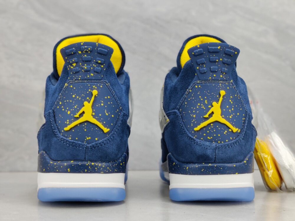 Jordan 4 Retro Michigan (PE) - 18