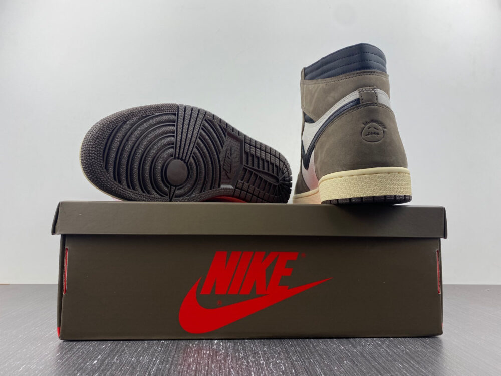 Jordan 1 Retro High Travis Scott Mocha - 4