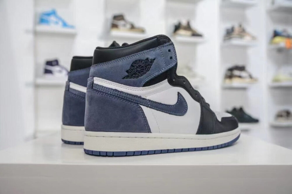 Jordan 1 Retro High Blue Moon - 10