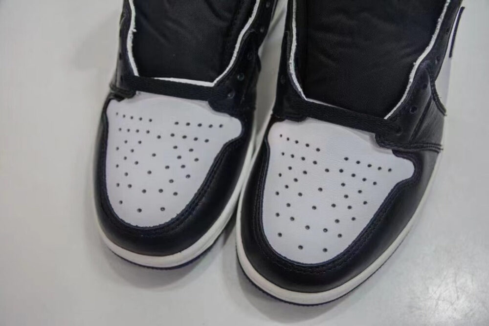 Jordan 1 Retro High Blue Moon - 12
