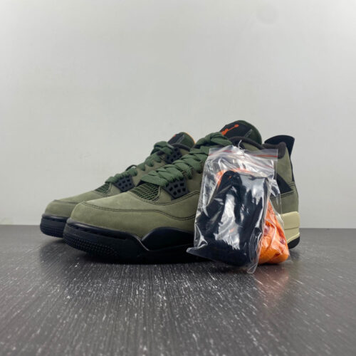 Jordan 4 Retro Undefeated - 28
