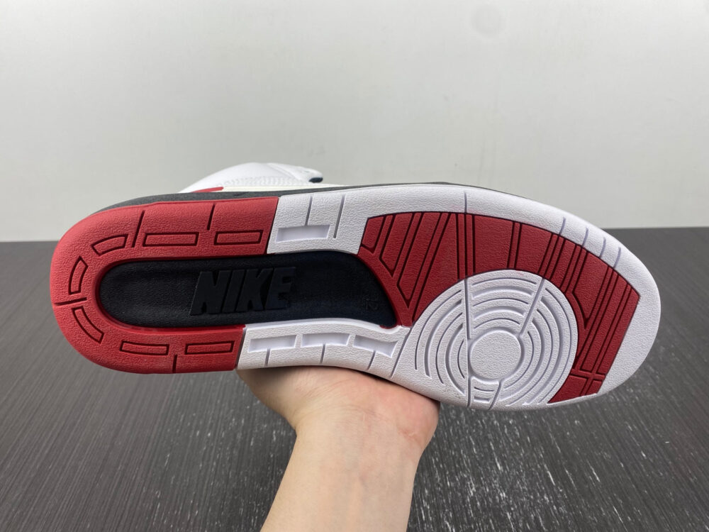 Jordan 2 Retro OG Chicago (2022) - 9