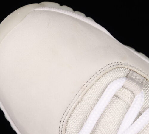Jordan 11 Retro, Platinum Tint - 6