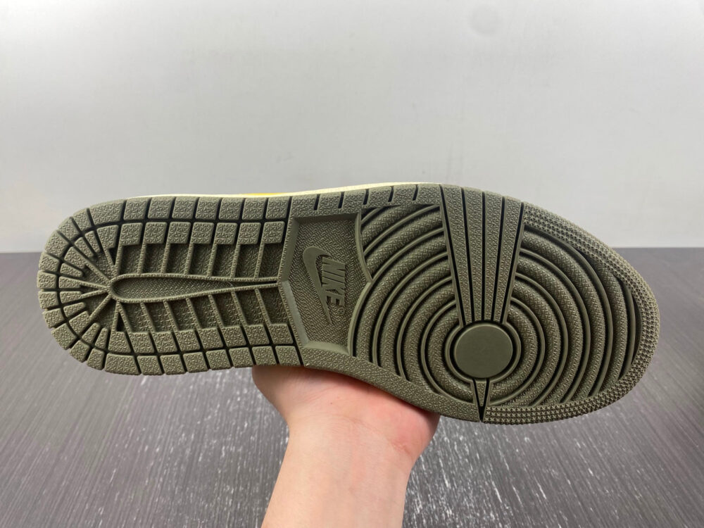 Travis Scott x Air Jordan 1 Yellow White - 10