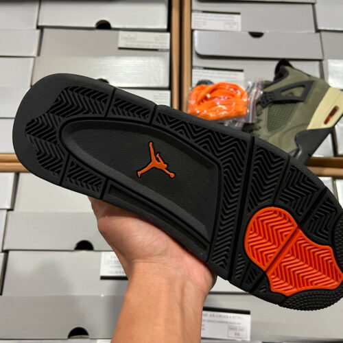 Jordan 4 Retro Undefeated - 30