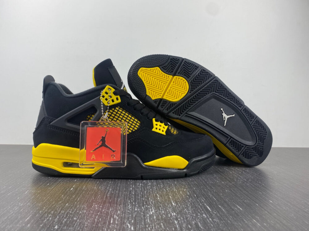 Jordan 4 Retro Thunder - 9