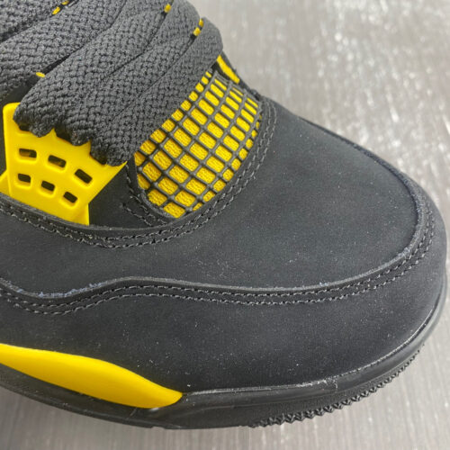 Jordan 4 Retro Thunder - 12