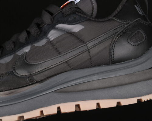 Nike Vaporwaffle, Sacai Black Gum - 4