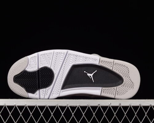 Jordan 4 Retro Military Black - 8
