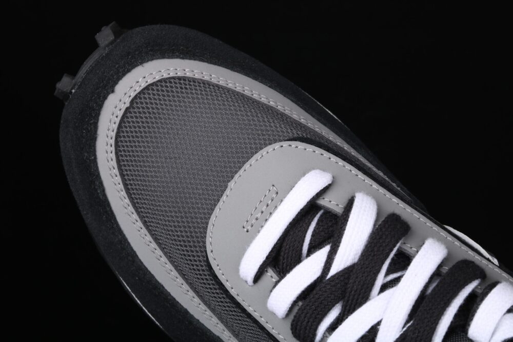 Sacai x Nike LD Waffle Black - 7