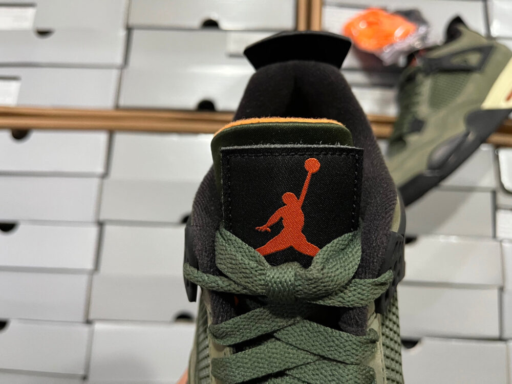 Jordan 4 Retro Undefeated - 6