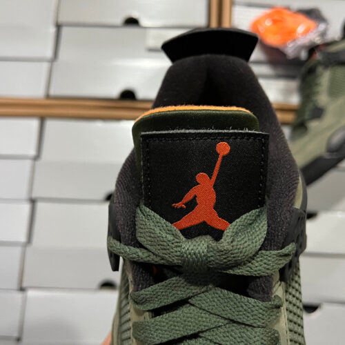 Jordan 4 Retro Undefeated - 6