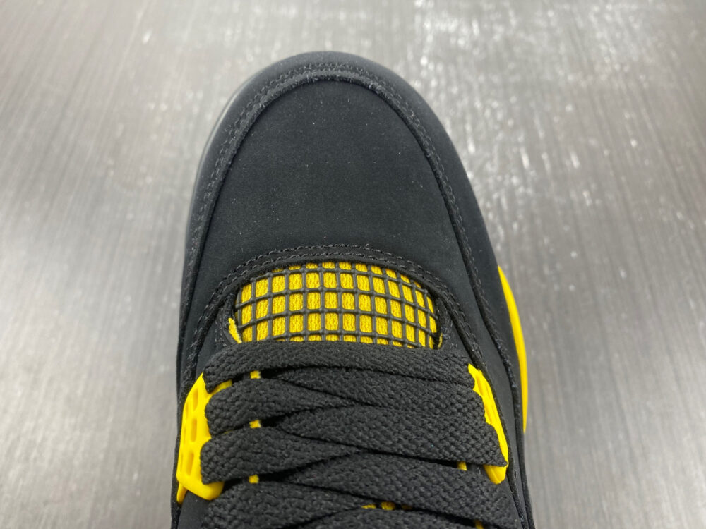 Jordan 4 Retro Thunder - 13