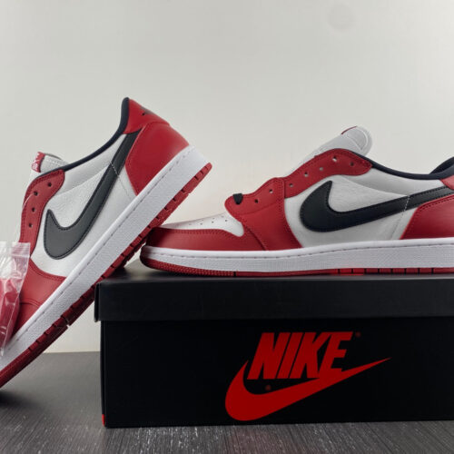 Jordan 1 Retro Low Chicago (2016) - 14