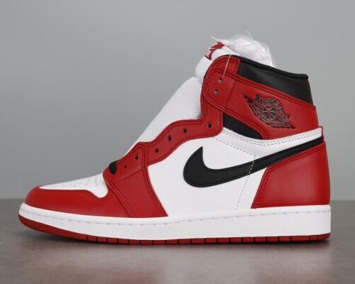 Jordan 1 Retro Chicago - 2