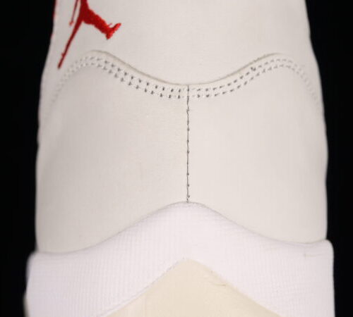 Jordan 11 Retro, Platinum Tint - 5