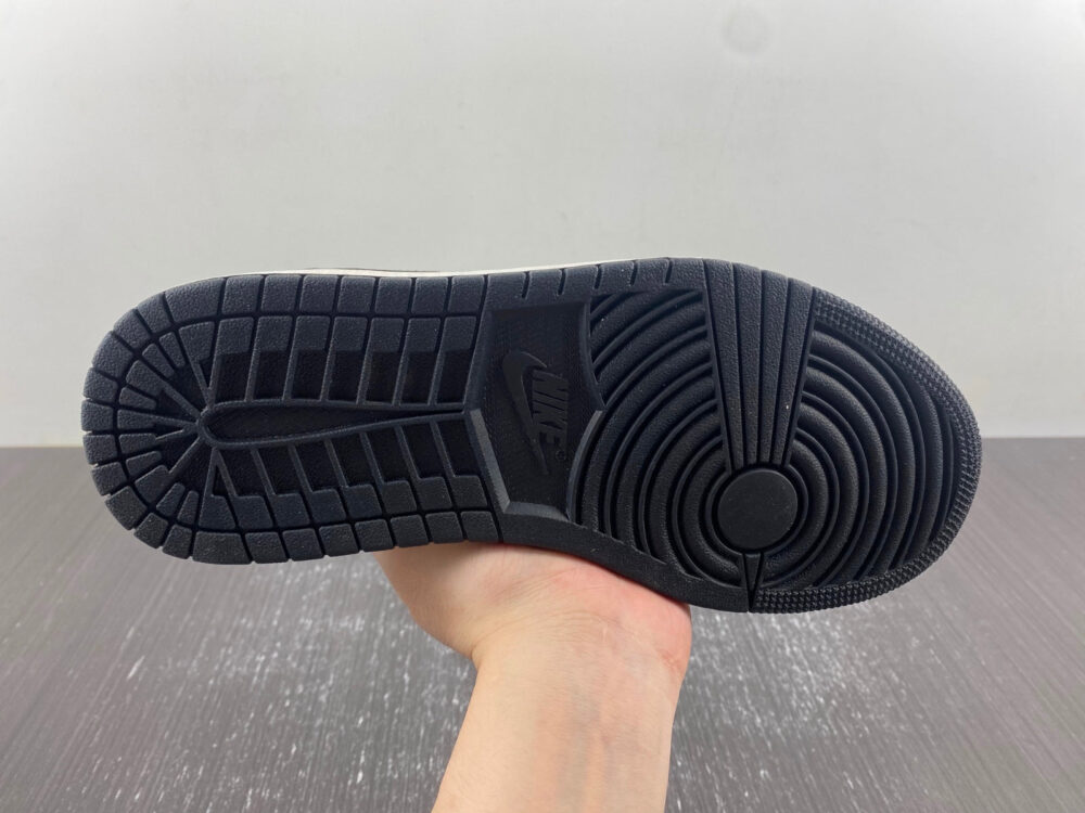 Travis Scott x Air Jordan 1 Green Black - 17