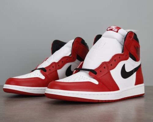 Jordan 1 Retro Chicago - 3