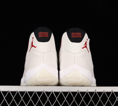 Jordan 11 Retro, Platinum Tint - 3
