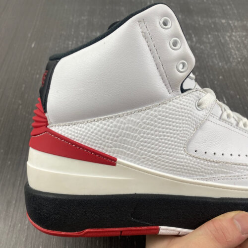 Jordan 2 Retro OG Chicago (2022) - 13