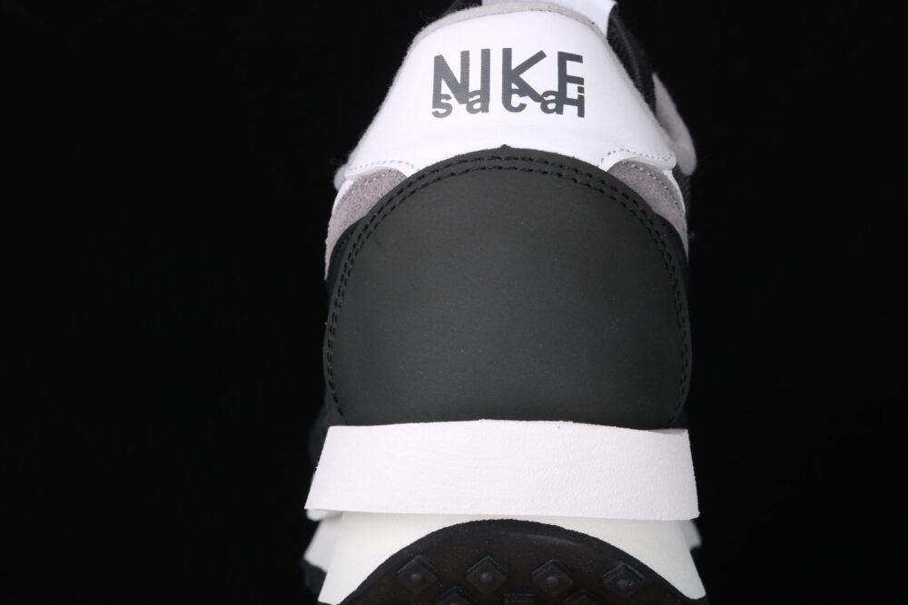 Sacai x Nike LD Waffle Black - 5