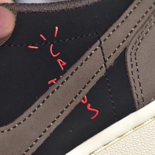 Travis Scott X Air Jordan 1 Low Mocha - 3