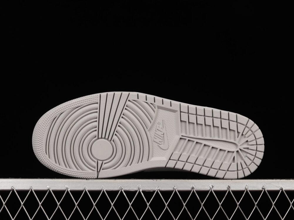 Jordan 1 Retro High Stage Haze - 4
