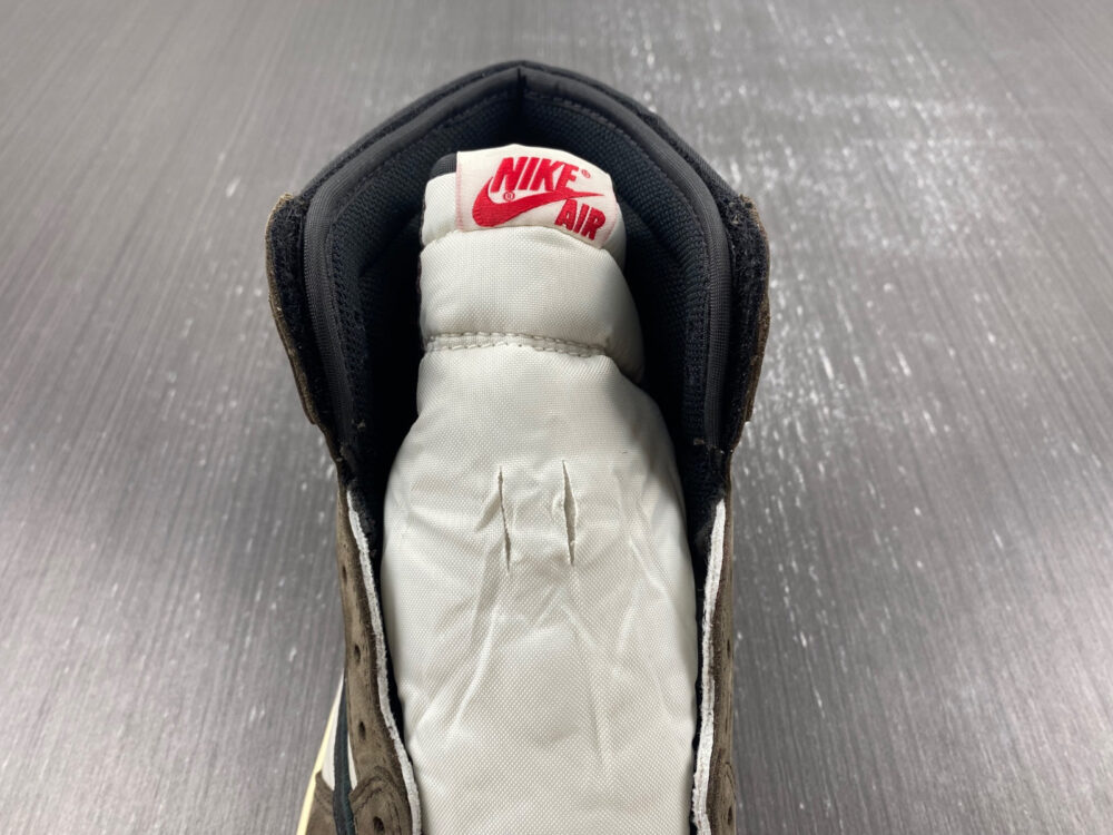 Jordan 1 Retro High Travis Scott Mocha - 18