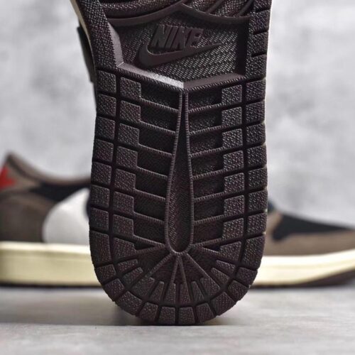 Travis Scott X Air Jordan 1 Low Mocha - 2