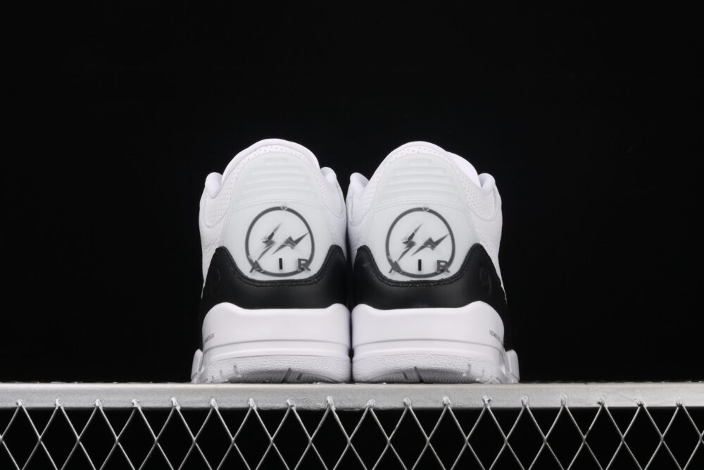 Jordan 3 Retro Fragment - 15