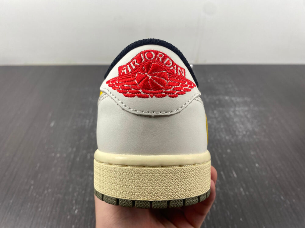 Travis Scott x Air Jordan 1 Yellow White - 3