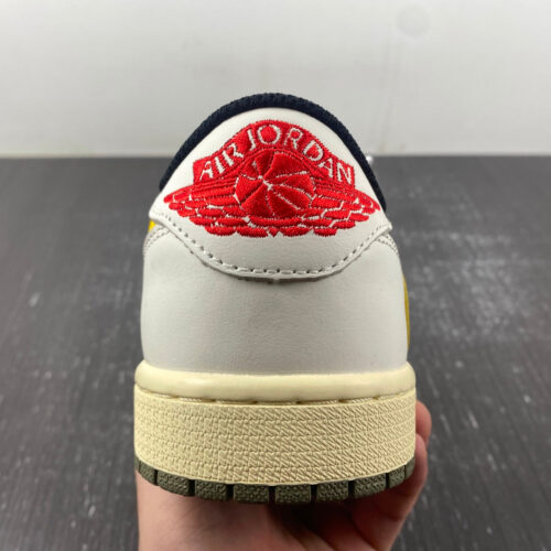 Travis Scott x Air Jordan 1 Yellow White - 3
