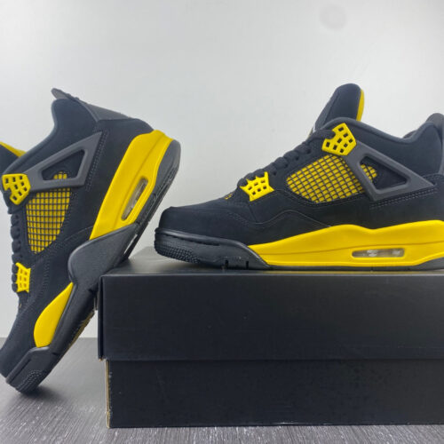 Jordan 4 Retro Thunder - 17