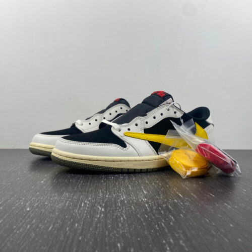 Travis Scott x Air Jordan 1 Yellow White - 2