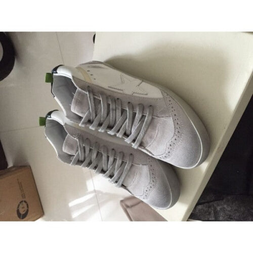 Golden Goose Mens White Mid Star Sneakers - 6